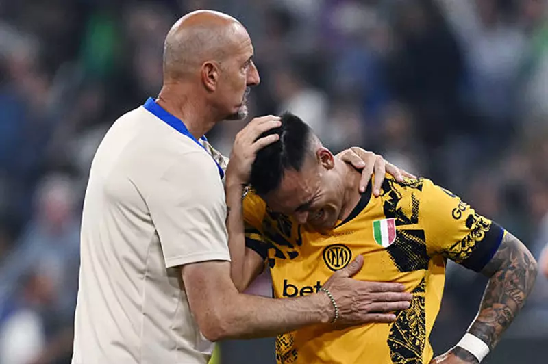 حسرة لاوتارو مارتينيز